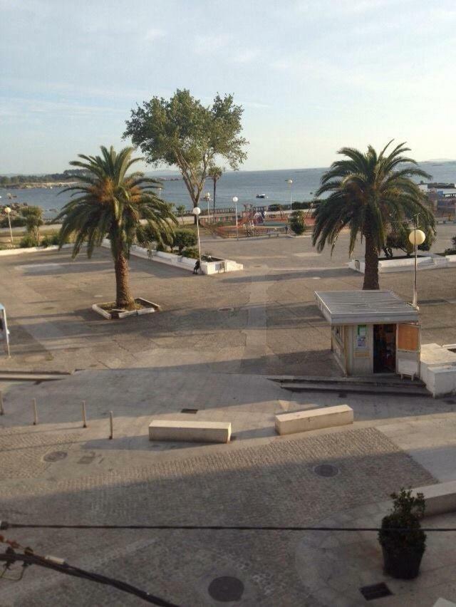 Piso Centrico Y Amplio En Praza Do Regueiro, A Illa De Arousa Eksteriør billede